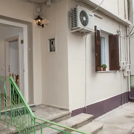 Othonas House شقة